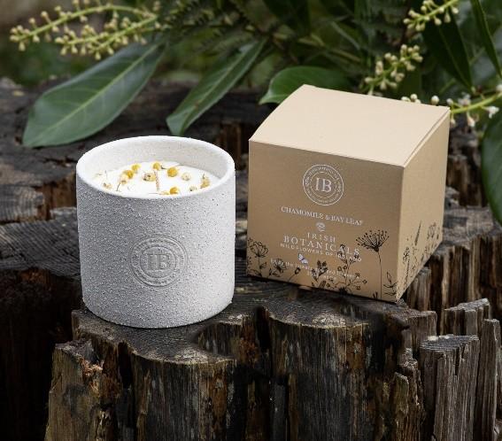 IRISH BOTANICALS Chamomile & Bay Leaf Boxed Candle